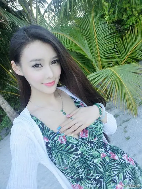 乌鲁木齐柳州伴游张莉