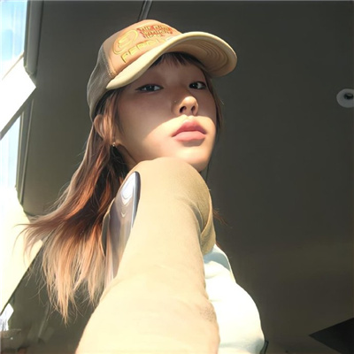 乌鲁木齐红楼伴游网是一个什么样子的网站