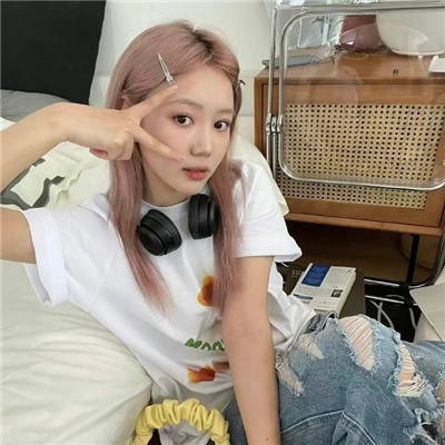 乌鲁木齐伴游女生左惜筠的资料