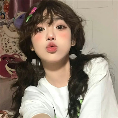 乌鲁木齐伴游女生卞寄蕾的资料
