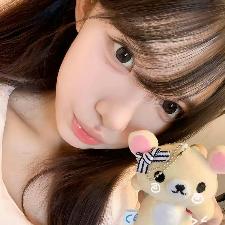 乌鲁木齐伴游女生李梦琪的资料